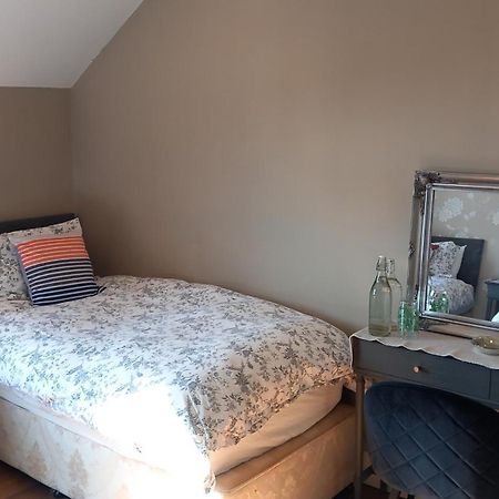 Safe Haven - Luxury Family Accommodation 칼링포드 외부 사진