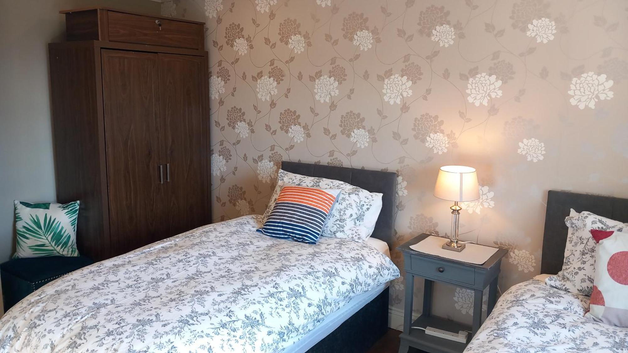 Safe Haven - Luxury Family Accommodation 칼링포드 외부 사진
